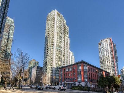 Venus - 1239 W Georgia St, Vancouver, BC V6E 4R8, Canada