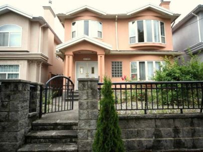 4138 Inverness St, Vancouver, BC V5V 4W7, Canada 2BR