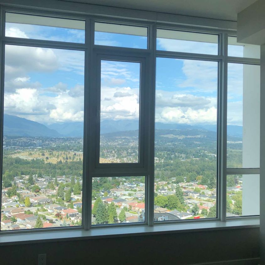 Luxury Living 1Bed/1Bath w/Balcony For Rent in METROTOWN Burnaby