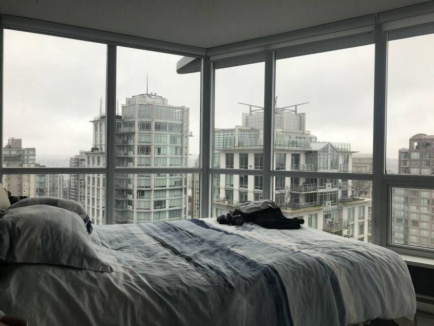 Luxury Living 1Bed/1Bath/Den/Balcony For rent in Capitol Res at ROBSON