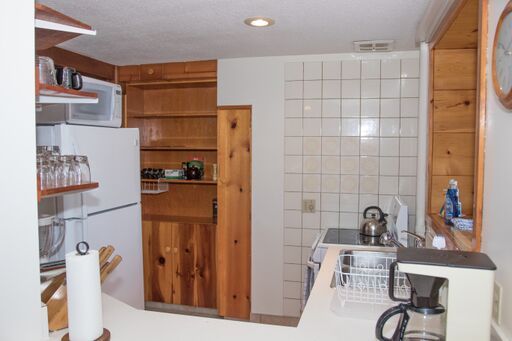 bolld.com Furnished 1Bed/1Bath Lower Level of a Home@ ALPINE MEADOWS!