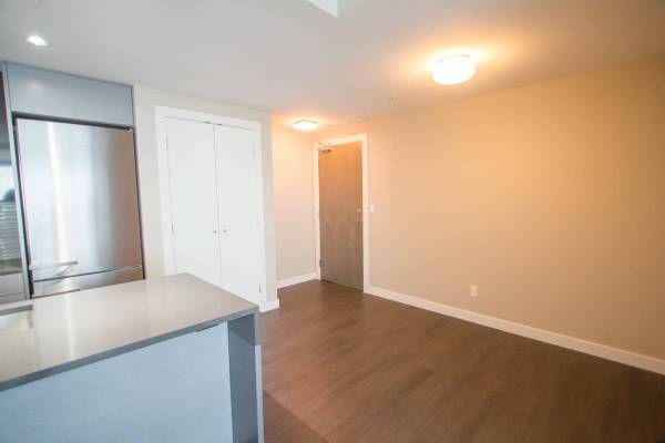 Luxury Living 1Bed/1Bath w/Balcony For Rent in METROTOWN Burnaby